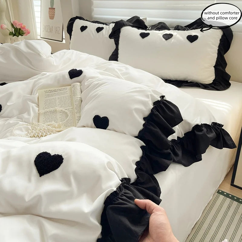 3 Piece Sheet Set  Black heart embroidery duvet cover Set ， comfortable Bedding Set Bedspread for All Season