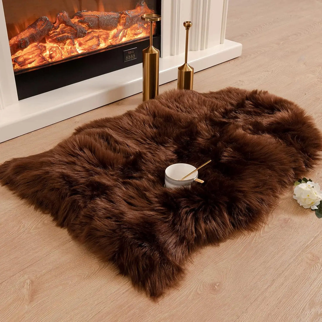 Soft Shaggy Faux Fur Rug 60x90cm - Extra Thick Non-Slip Plush Bedroom & Living Room Carpet