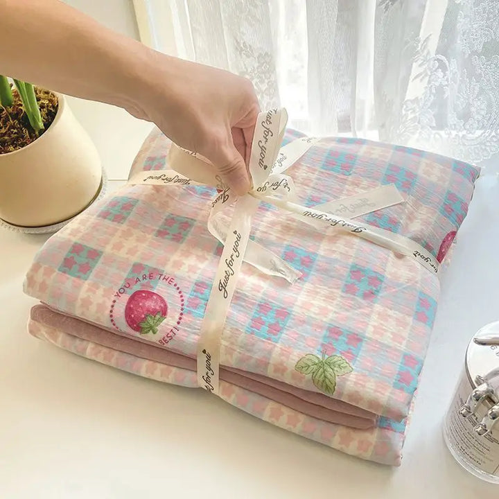 Ins Girls Strawberry Bedding Sets New Queen Size Bed Sheet Set Duvet Cover Set With Pillowcase No Filling