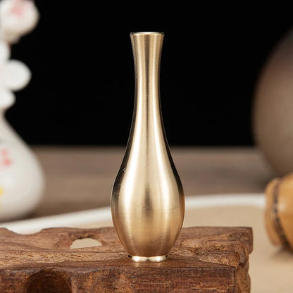 Striped Ceramic-Like Plastic Vase - Creative Decorative Flower Vase for Floral Arrangements & Home Decor - Hom Haven